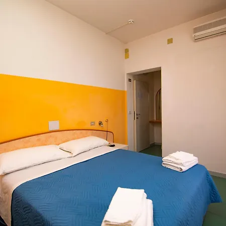 Hotel Montebello Riccione 2*
