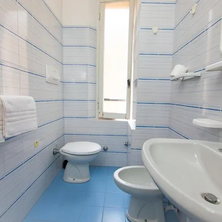 Montebello Hotell 2*