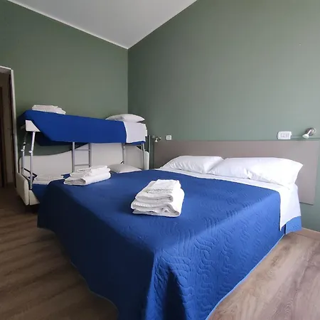 Hotel Hotel Montebello Riccione 2*